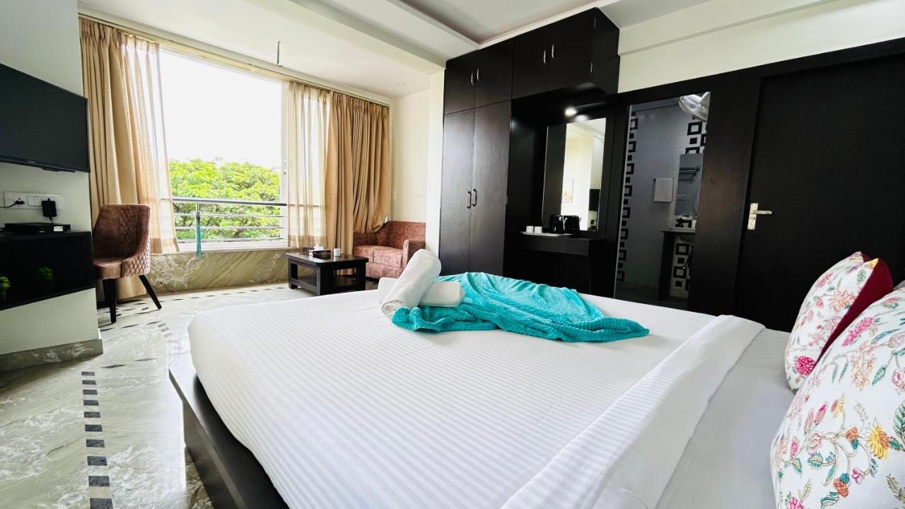 Bluo Lake View Newtown - Boutique Hotel Колката Екстериор снимка
