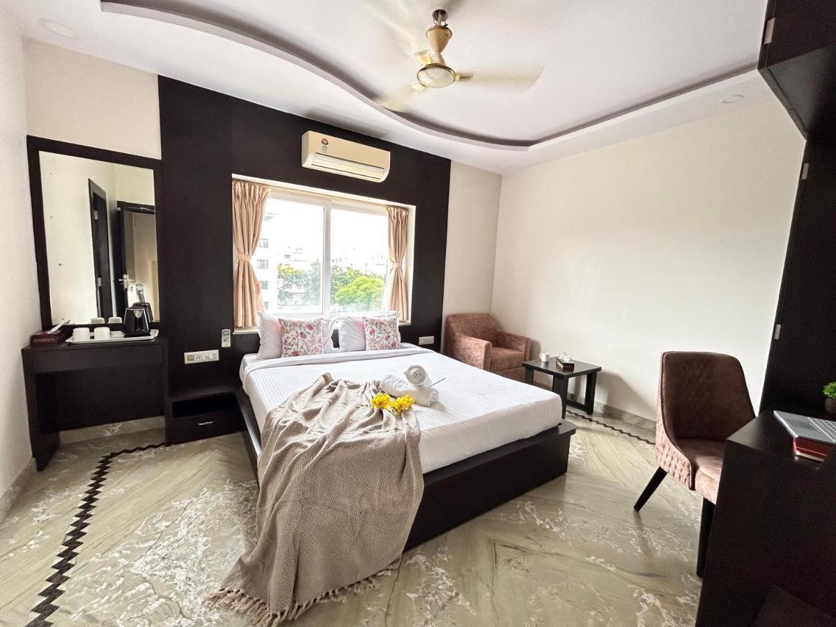 Bluo Lake View Newtown - Boutique Hotel Колката Екстериор снимка