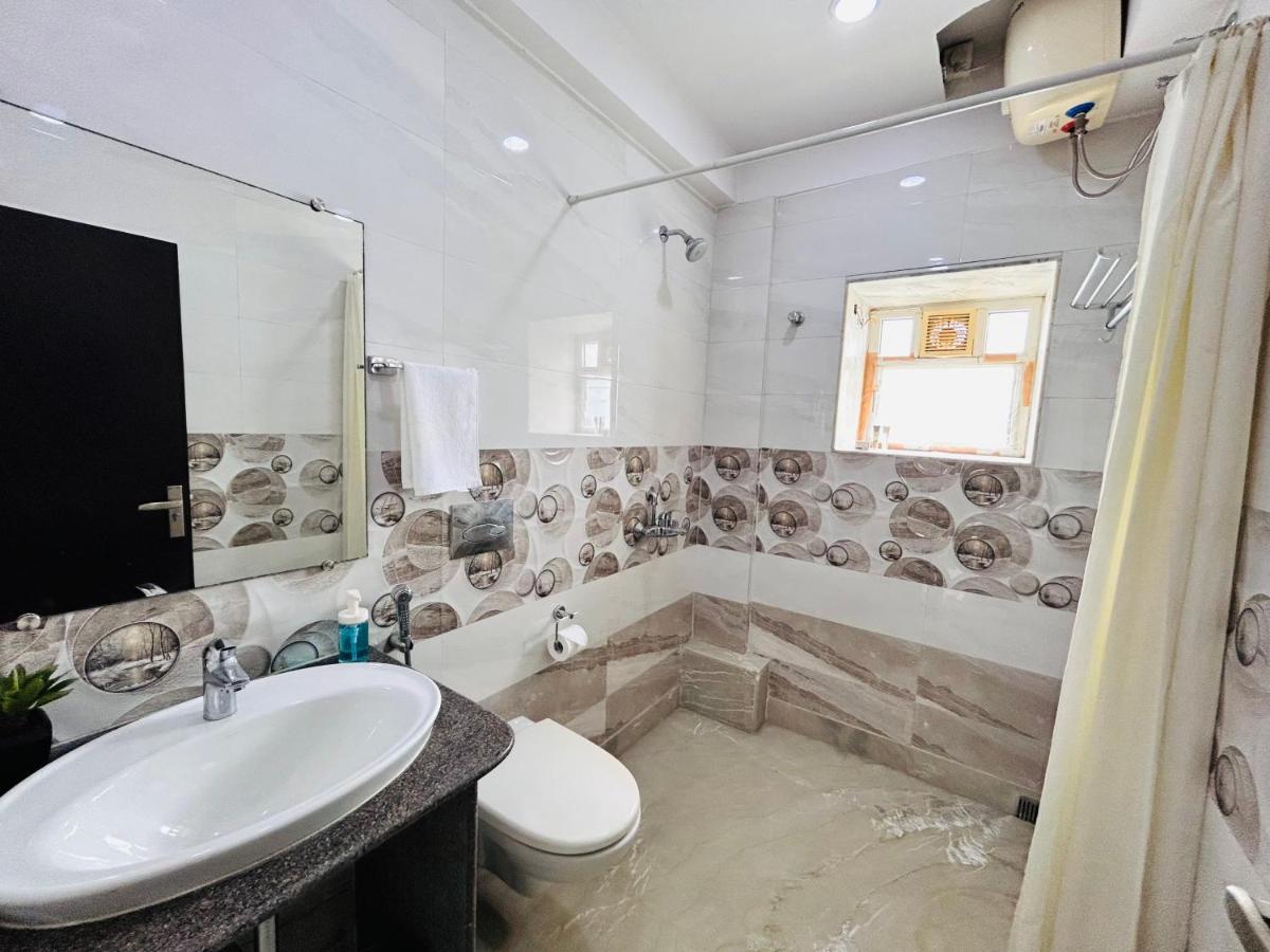 Bluo Lake View Newtown - Boutique Hotel Колката Екстериор снимка
